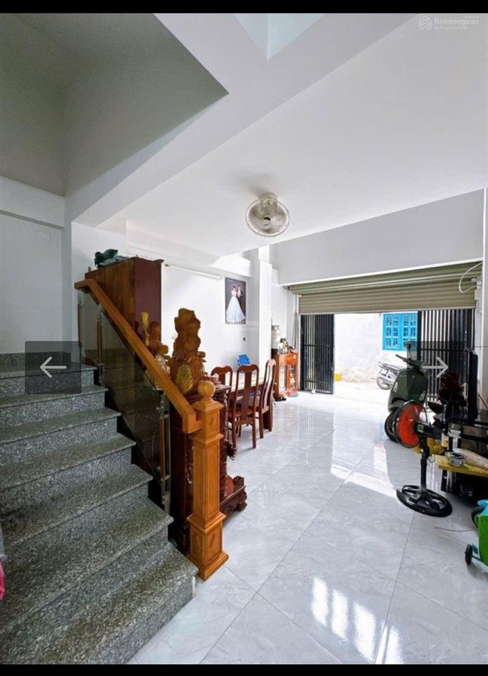Hẻm 737 lạc long quân, nhà mới dọn vô ở liền, chỉ 7 tỷ 7 còn tl..