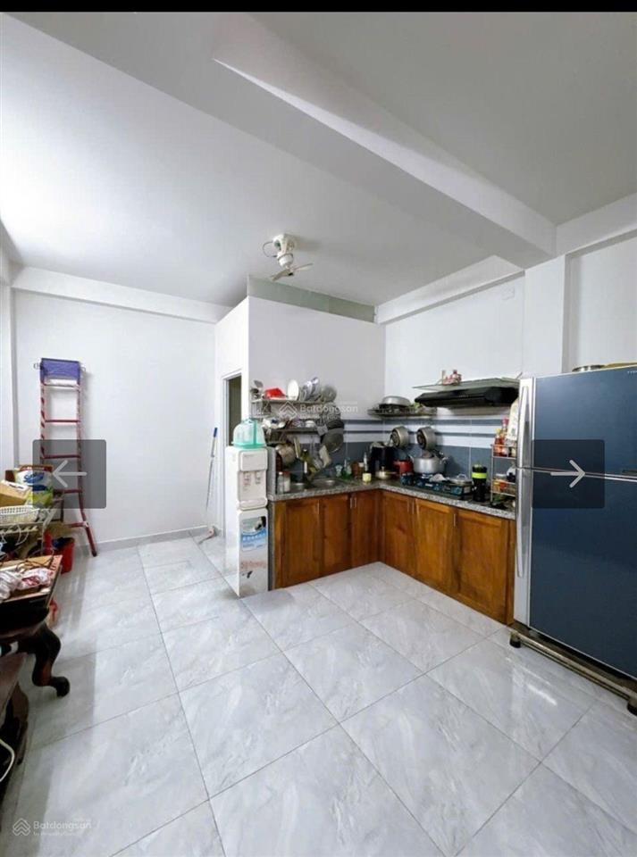 Hẻm 737 lạc long quân, nhà mới dọn vô ở liền, chỉ 7 tỷ 7 còn tl..
