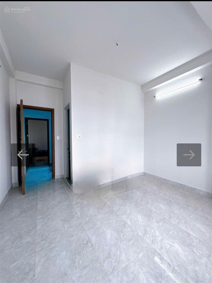 Hẻm 737 lạc long quân, nhà mới dọn vô ở liền, chỉ 7 tỷ 7 còn tl..