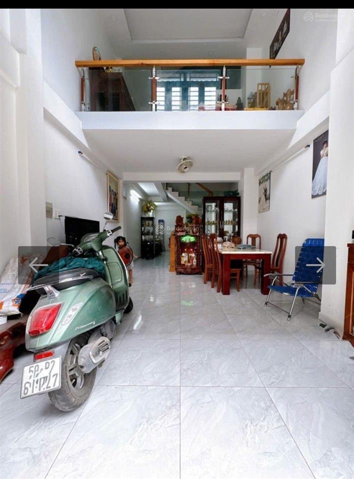 Hẻm 737 lạc long quân, nhà mới dọn vô ở liền, chỉ 7 tỷ 7 còn tl..