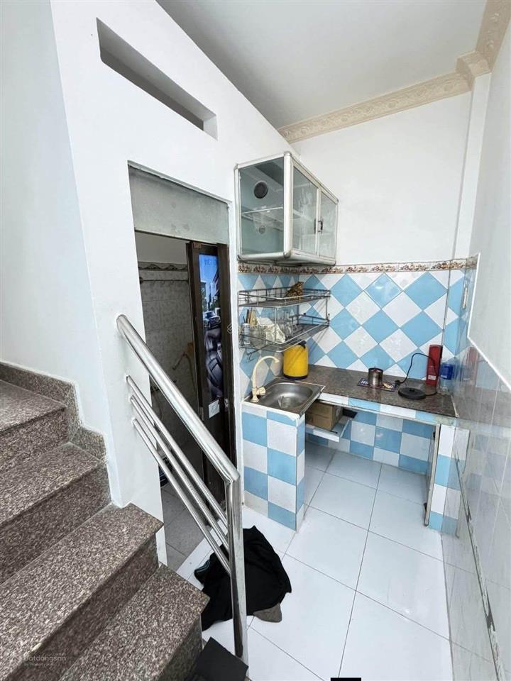 Nhà trống trần văn quang dọn vô ở liền