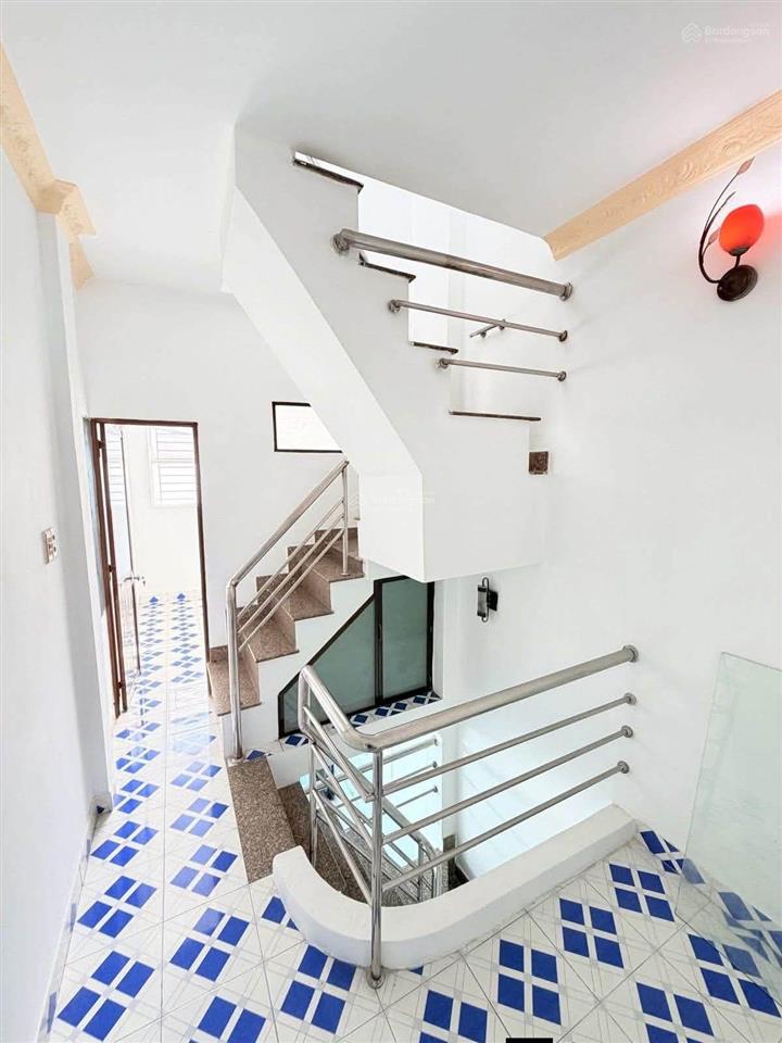 Nhà trống trần văn quang dọn vô ở liền