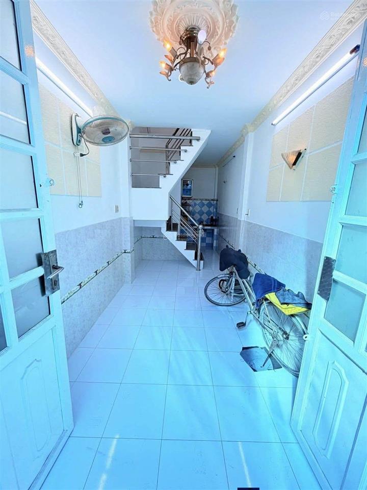 Nhà trống trần văn quang dọn vô ở liền