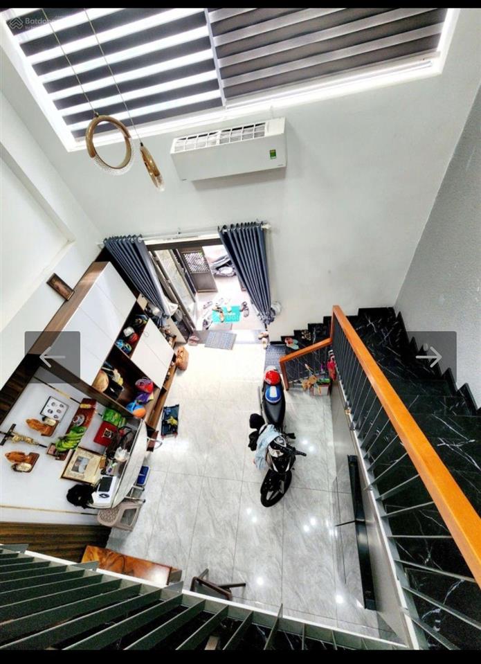 Hiếm nhà đẹp ngay cư xá lữ gia & nhà thi đấu phú thọ  diện tích 50m2  5 tầng  chủ tặng toàn bộ