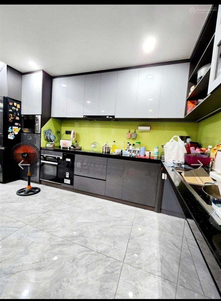 Hiếm nhà đẹp ngay cư xá lữ gia & nhà thi đấu phú thọ  diện tích 50m2  5 tầng  chủ tặng toàn bộ