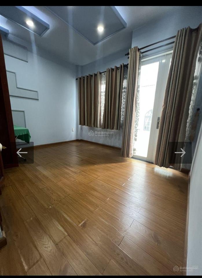 Chỉ hơn 7 đồng  nhà 5 tấm đúc khu vip cx phú thọ, lạc long quân