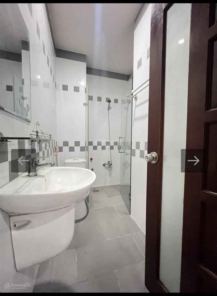 Chỉ hơn 7 đồng  nhà 5 tấm đúc khu vip cx phú thọ, lạc long quân