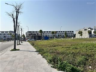 Lô đất rẻ nhất dự án vị trí sát sân bóng