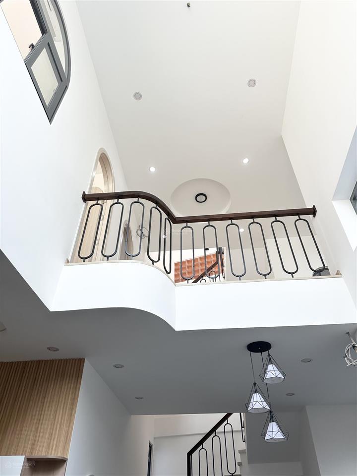 Bán nhà đổ mê 2.5 tầng, đường kiệt ô tô rộng, đường nguyễn lương bằng