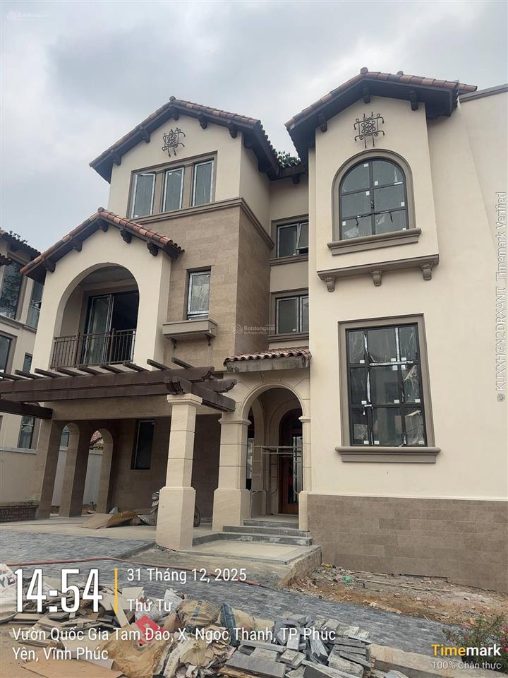 Chính chủ cắt lỗ căn song lập 225m2 view rừng thông