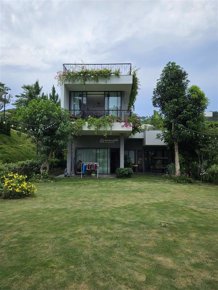 Chính chủ cần bán căn song lập góc view hồ 250m2 tại flamingo giá 18 tỷ