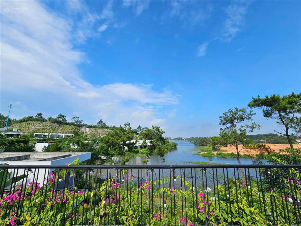 Chính chủ cần bán căn song lập góc view hồ 250m2 tại flamingo giá 18 tỷ