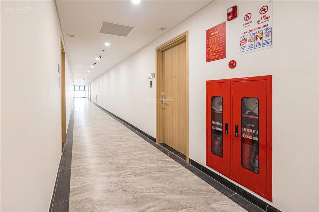 Tôi và chủ nhà cần bán căn 3pn 109m2 sẵn sổ, tòa w1 đẹp nhất, không view nghĩa trang chỉ 7,99 tỷ