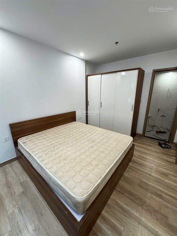 Cho thuê căn studio 35m2, khép kín, có ban công, căn hiếm có ở wisteria chỉ 6 triệu thôi