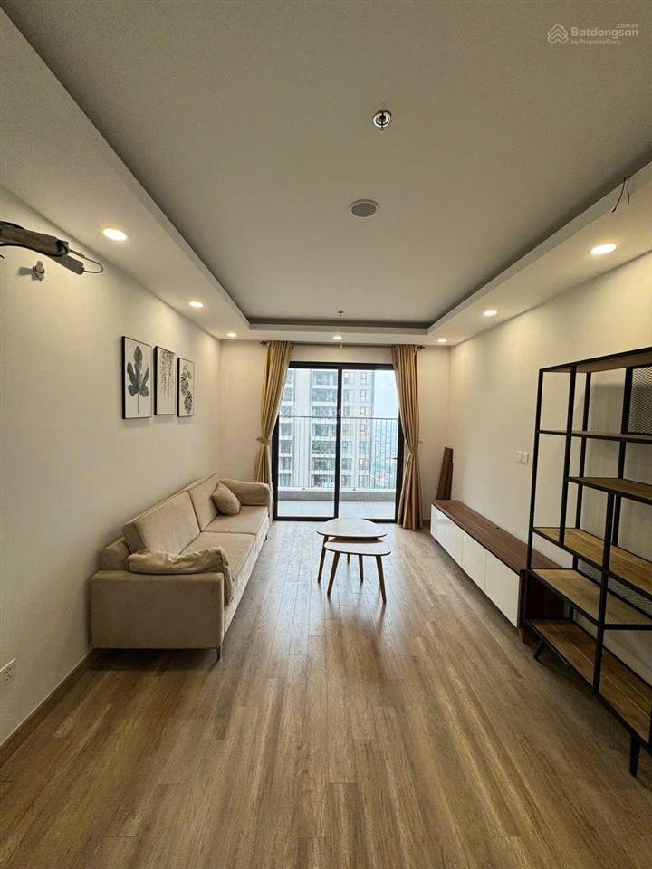 Cho thuê căn studio 35m2, khép kín, có ban công, căn hiếm có ở wisteria chỉ 6 triệu thôi