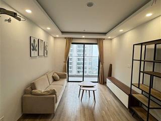 Cho thuê căn studio 35m2, khép kín, có ban công, căn hiếm có ở wisteria chỉ 6 triệu thôi