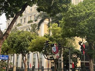 Bán chung cư 1517 ngọc khánh136m3 ngủ ban công hướng namtầng 17120tr/m