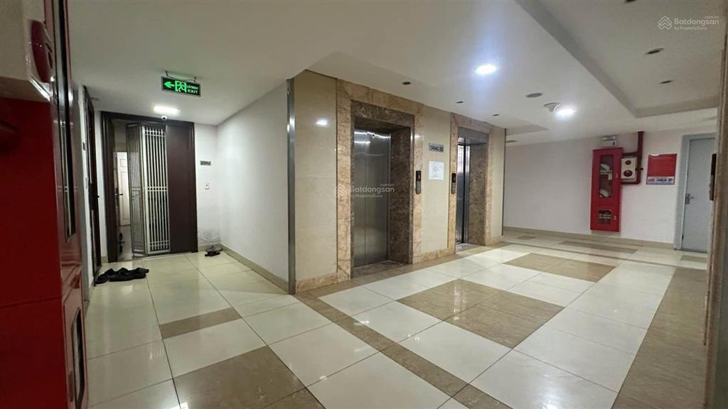 Bán chung cư 1517 ngọc khánh  136m2  3 ngủ  ban công hướng nam  tầng 17  120 triệu/m²