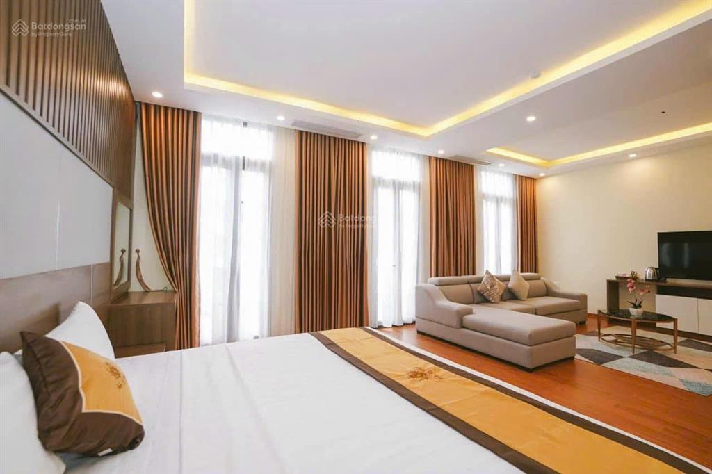 Cần bán khách sạn ngay đường hạ long, phường bãi cháy, giáp phố đi bộ mặt đường to, đang kinh doanh