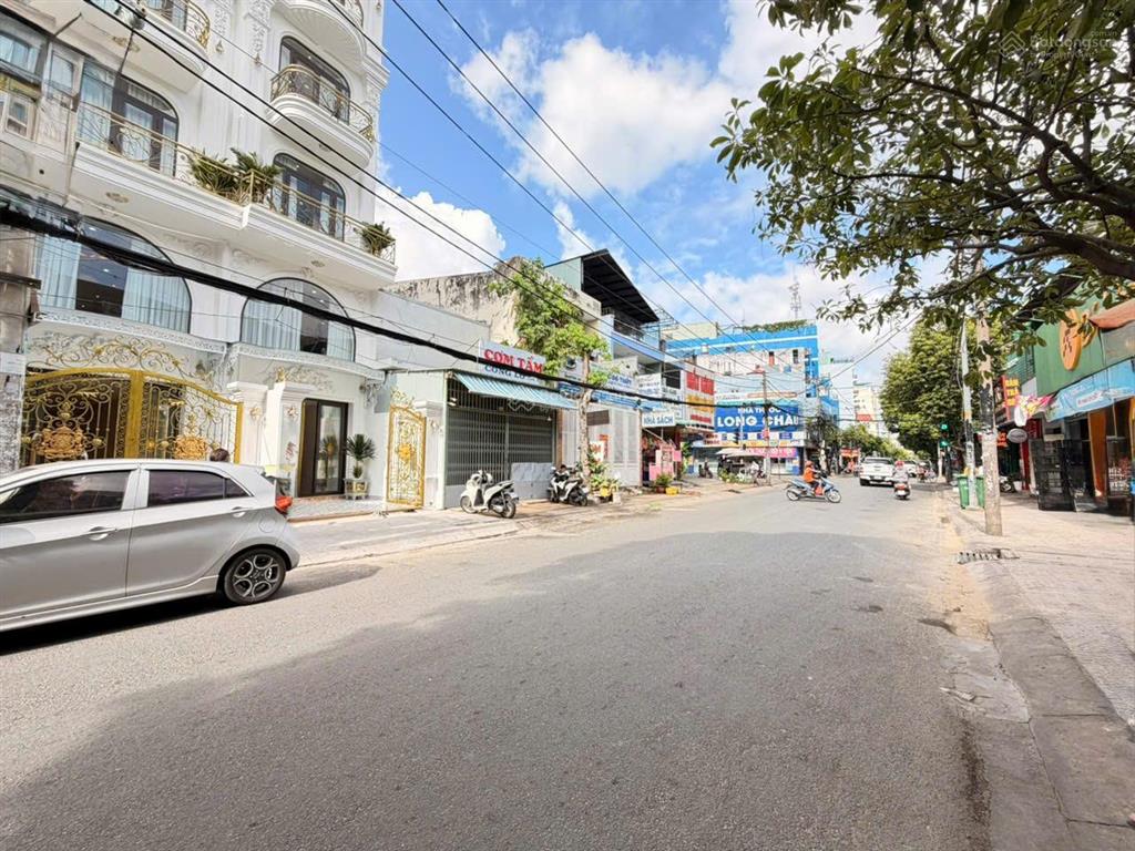 Chính chủ bán nhà mặt phố tại trần thị trọng,giá 17,9 tỷ,80m2,hàng hiếm tân bình