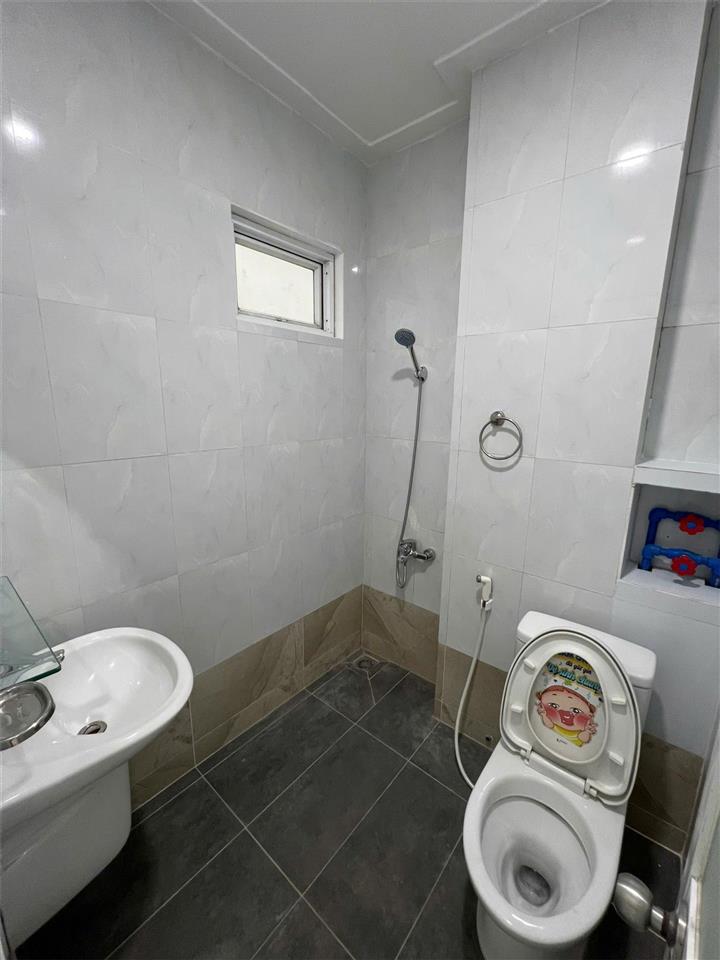 Phòng full nội thất cửa sổ lớn thang máy từ 3.5 triệu tháng