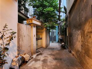 Cần cho thuê nhà riêng 4 phòng ở nhân chính, thanh xuân  15 triệu/tháng