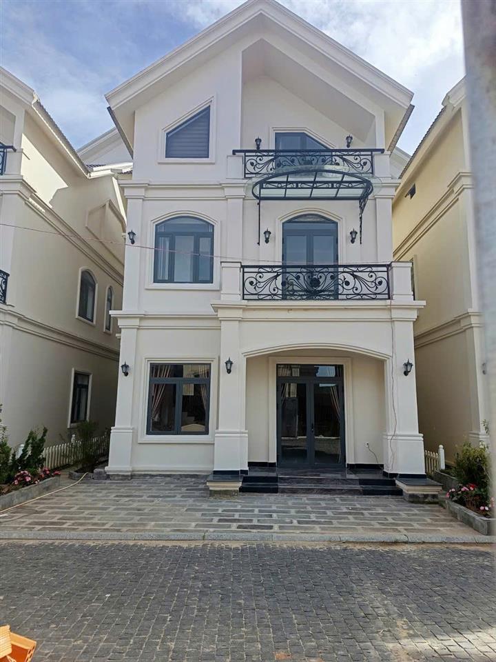 Sở Hữu 2 Căn Biệt Thự Nằm Trong Khu Villa KHU ROYAL Thiết Kế Hiện Đại, Sang Trọng - Đối