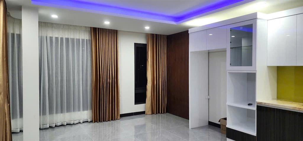 Bán tòa nhà lô góc 3 mặt tiền- 7 tầng thang máy đối diện đh hà nội