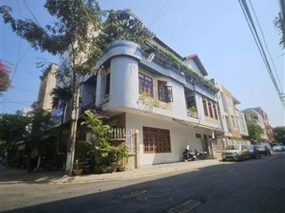 Tòa nhà tại hải hồ, full nội thất mới xây 4 tầng 1 tum kề lô góc. view pháo hoa