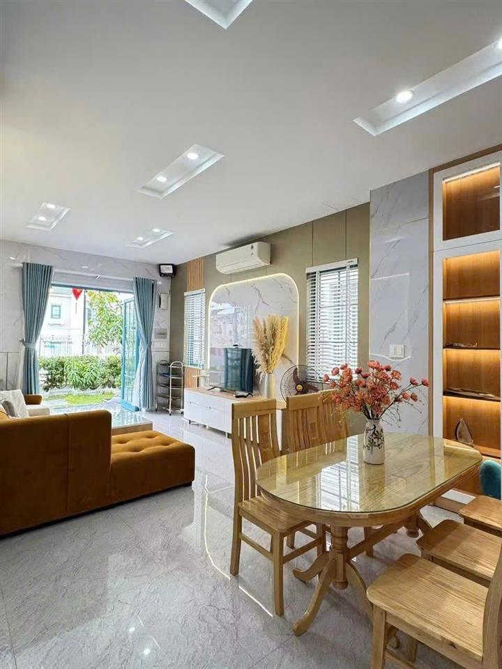 Chính chủ bán BT đơn lập 1 trệt 1 lầu khu nghỉ dưỡng NOVAWORLD PHAN THIẾT-  6 tỷ bao phí