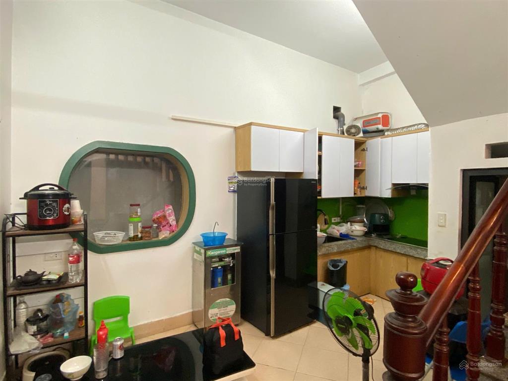 Cho thuê nhà nguyên căn 40m2 x 3 tầng, 1 tum đối diện royal city (nguyễn trãi)