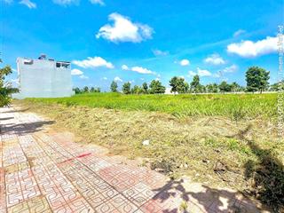 Gom tiền gấp! bán nhanh lô đất 100m2 mặt tiền đường tỉnh 818, trung tâm thị trấn thủ thừa