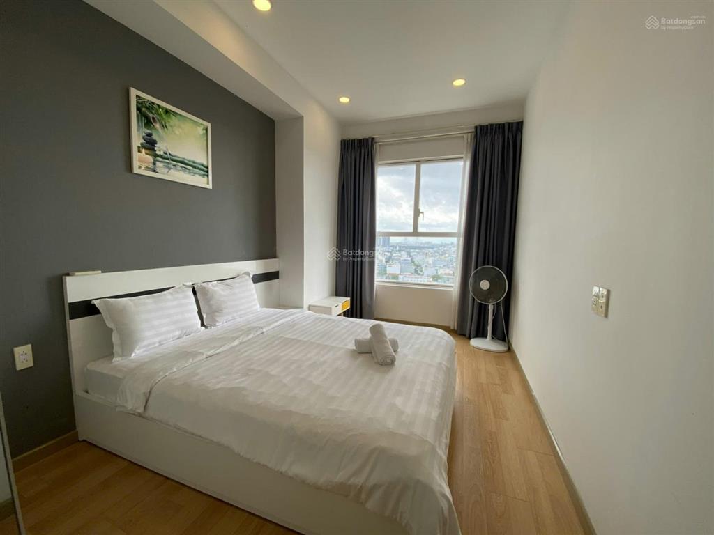 Sunrise city view full nội thất 2pn 2wc đang trống vào liền được, giá 19triệu miễn phí quản lý