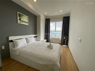 Sunrise city view full nội thất 2pn 2wc đang trống vào liền được, giá 19triệu miễn phí quản lý