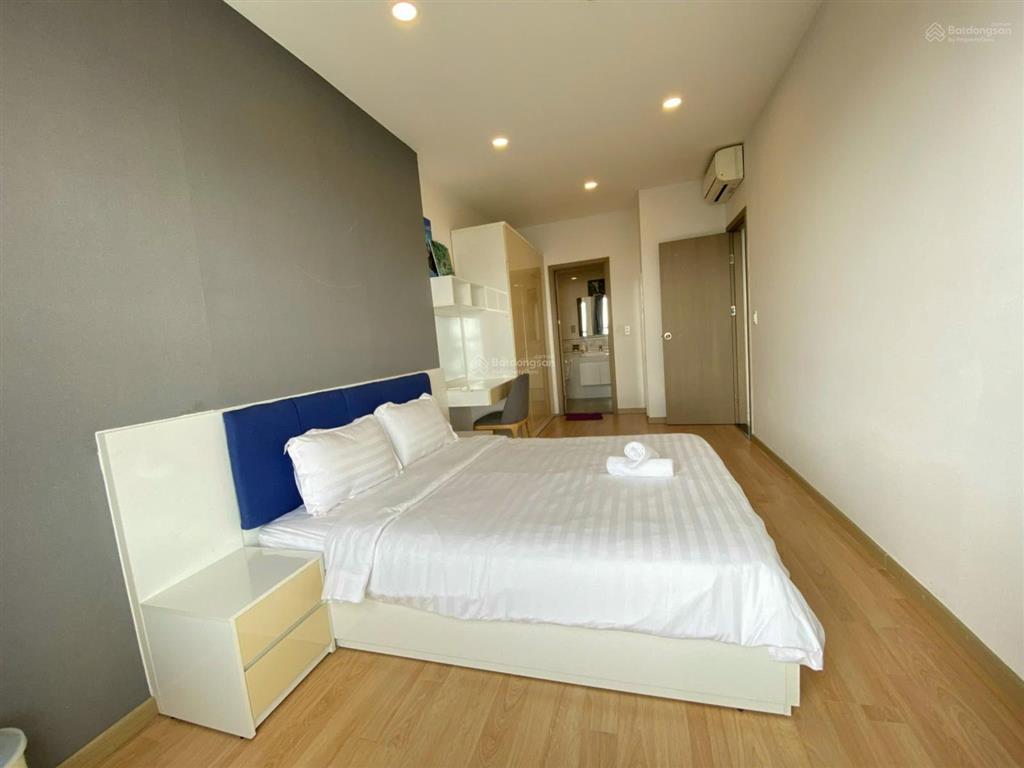 Sunrise city view full nội thất 2pn 2wc đang trống vào liền được, giá 19triệu miễn phí quản lý