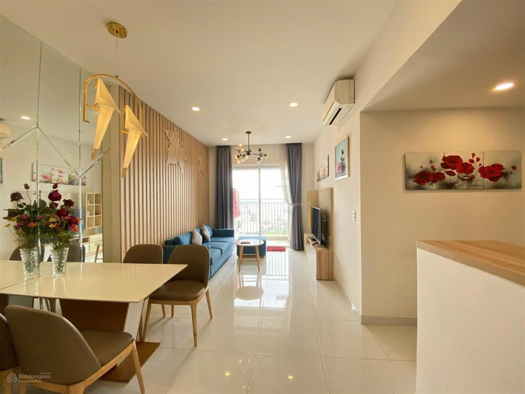 Sunrise city view full nội thất 2pn 2wc đang trống vào liền được, giá 19triệu miễn phí quản lý