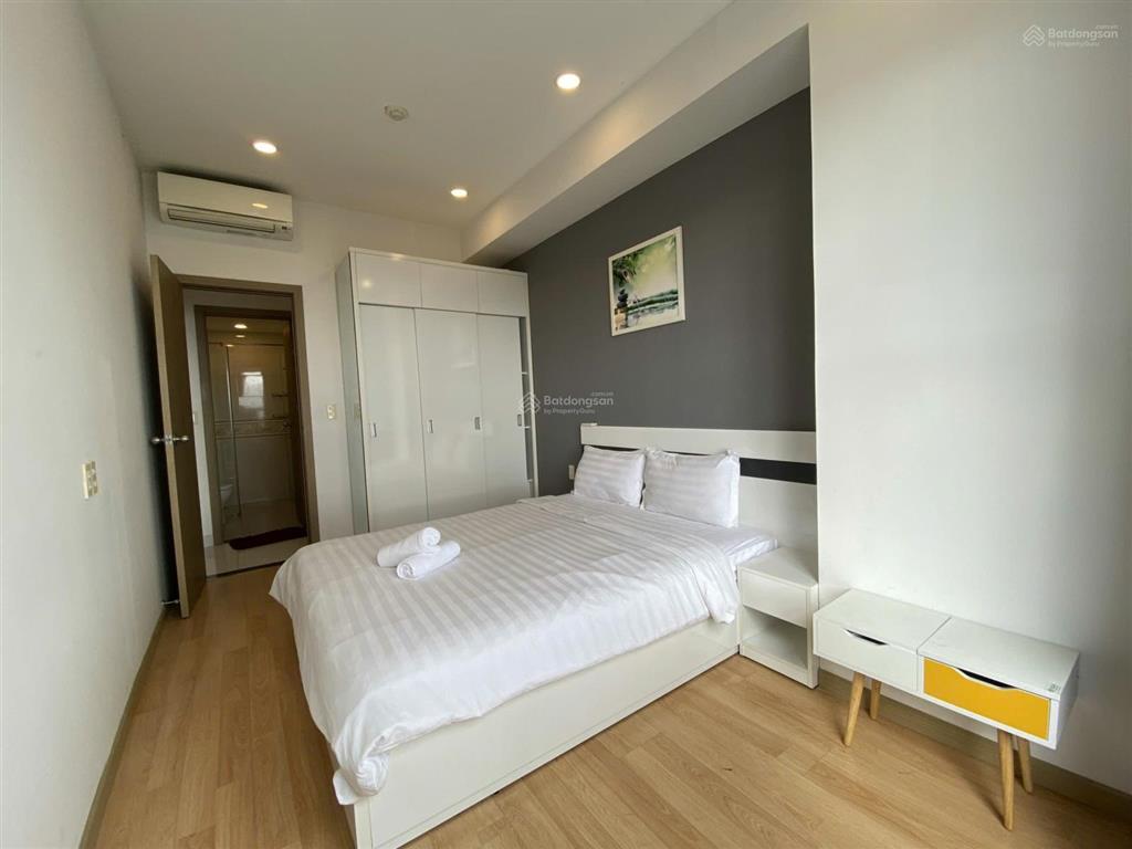 Sunrise city view full nội thất 2pn 2wc đang trống vào liền được, giá 19triệu miễn phí quản lý