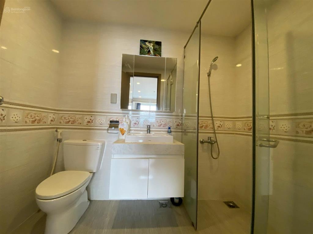 Sunrise city view full nội thất 2pn 2wc đang trống vào liền được, giá 19triệu miễn phí quản lý