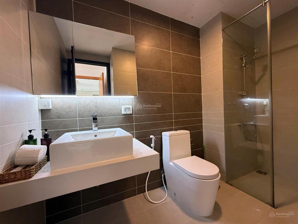 Sunrise city 76m 2pn đầy đủ nội thất vào được liền, giá chỉ 18tr/tháng