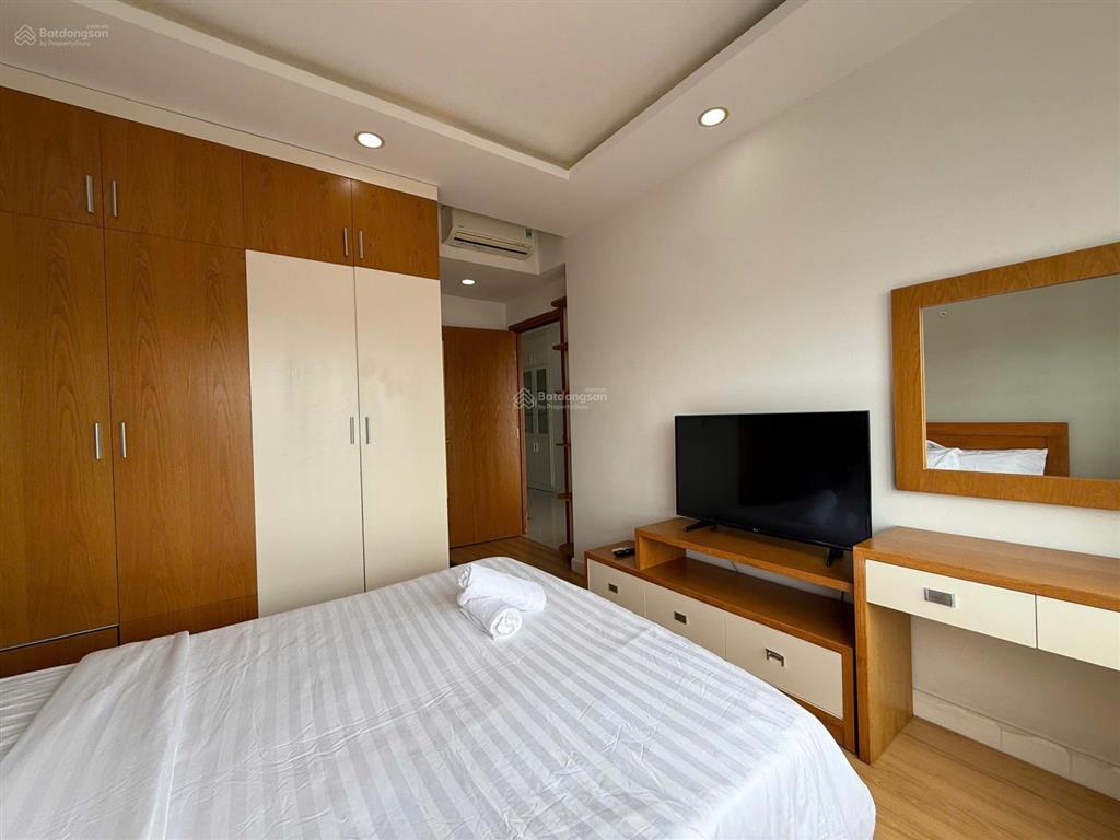 Sunrise city 76m 2pn đầy đủ nội thất vào được liền, giá chỉ 18tr/tháng