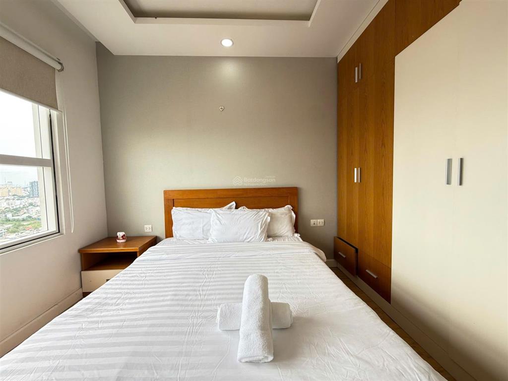 Sunrise city 76m 2pn đầy đủ nội thất vào được liền, giá chỉ 18tr/tháng