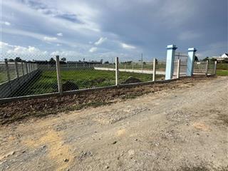 Chính chủ cần tiền bán đất thổ cư giá rẻ, ngang mặt đường 20m, dài 42m, sổ hồng riêng, bao sang tên
