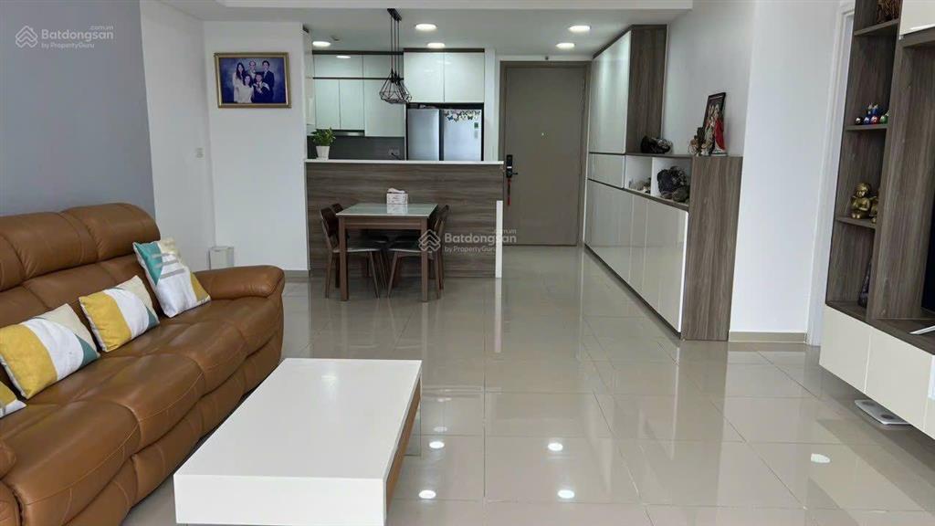 Cần cho thuê nhanh căn hộ green valley, 2pn, 2wc, nhà đẹp, giá siêu rẻ.  0898 980 *** (ms. uyên)