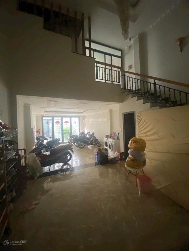 Nhà hẻm xe hơi gần chợ bà chiểu, bình thạnh