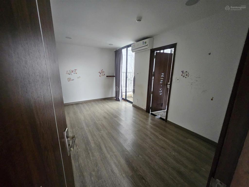 A họ e cần cho thuê penhouse sky9 3pn+2wc ntcb siêu rẻ 12tr ban công view đẹp mát cả ngày