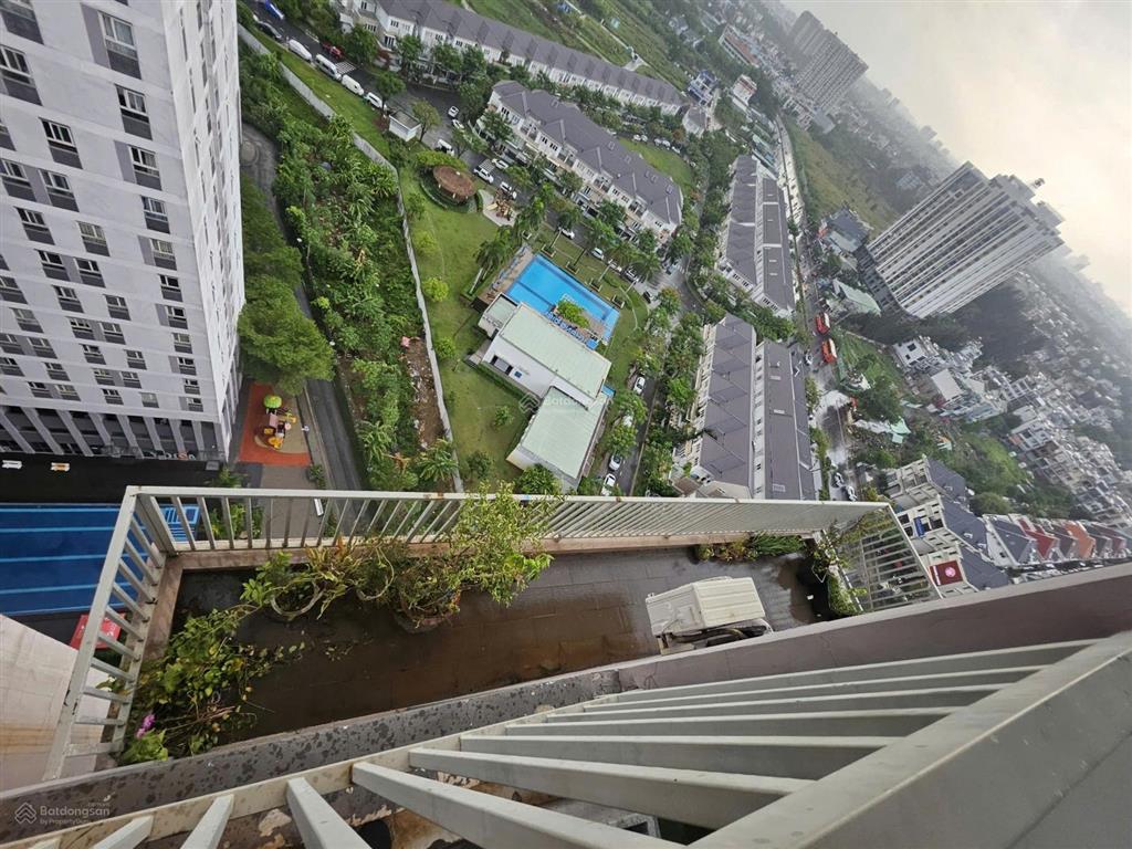 A họ e cần cho thuê penhouse sky9 3pn+2wc ntcb siêu rẻ 12tr ban công view đẹp mát cả ngày