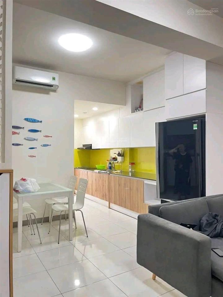 Chính chủ cho thuê sky 9, 2pn, 2wc, full nội thất, 8tr, nhà đẹp, 1/10 ở