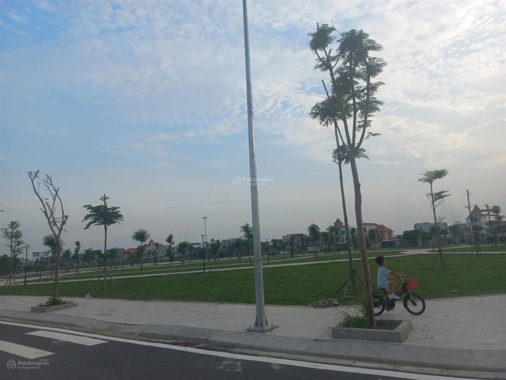 Lô 102m2 xẻ khe đấu giá an lư, thủy nguyên