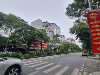 Bán mặt phố lạc long quân vị trí rất đẹp dt 95m2 phù hợp mọi loại hình kinh doanh. sđcc