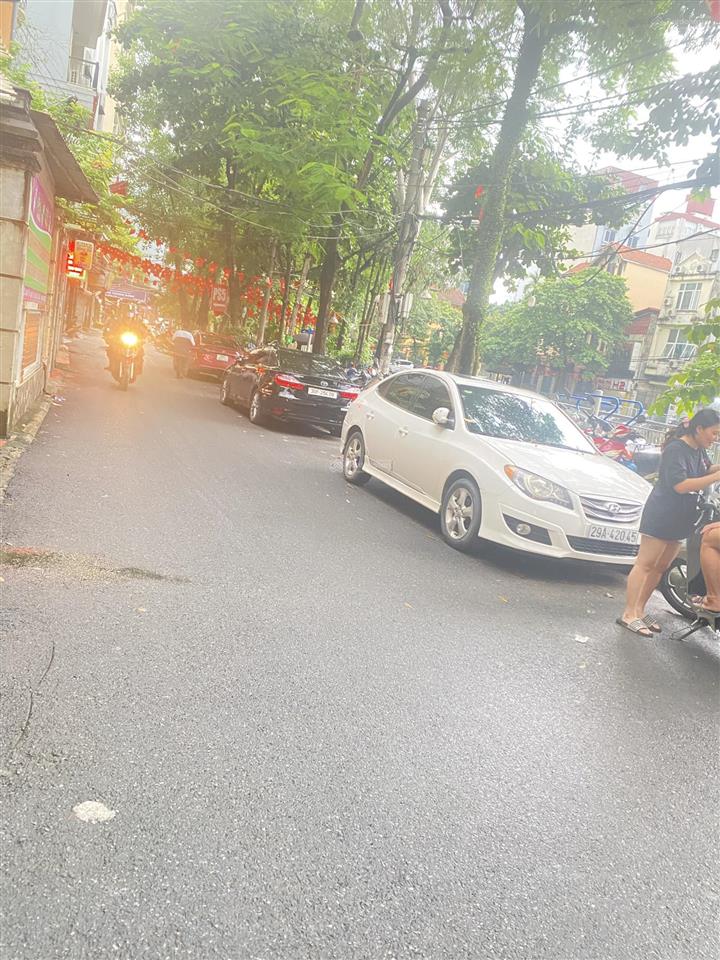 Giá hời khu vực, 5m ra hồ điều hòa trung kính, 3 bước chân ra ô tô, đi bộ ra phố trần duy hưng